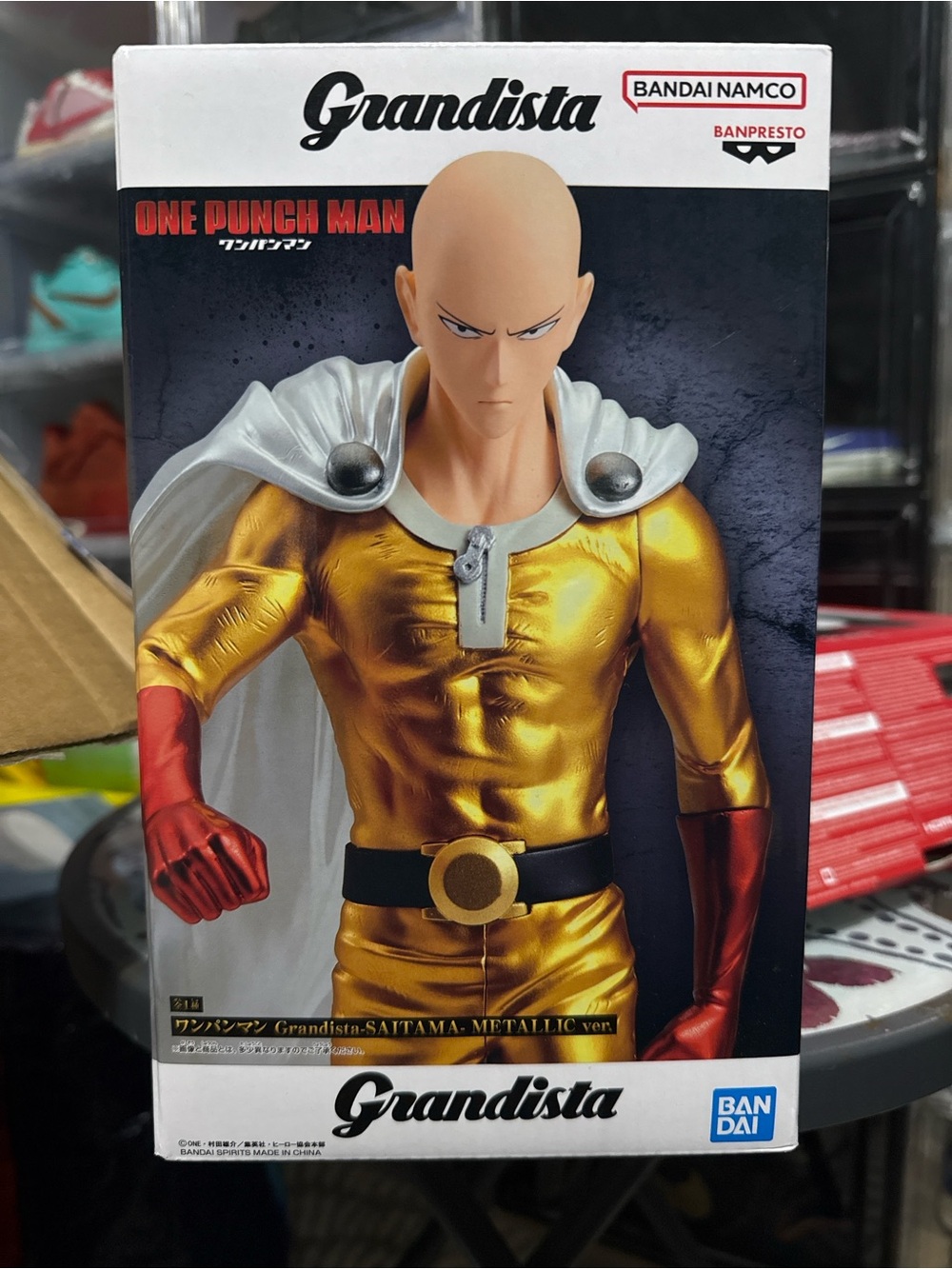 Grandista One Punch Man Saitama Metallic Figure - Gold, White & Red